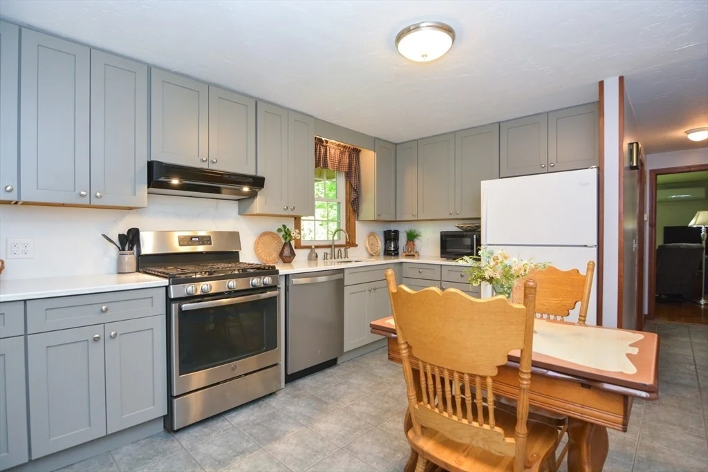 Photo of 33 Rockmeadow Rd Ext