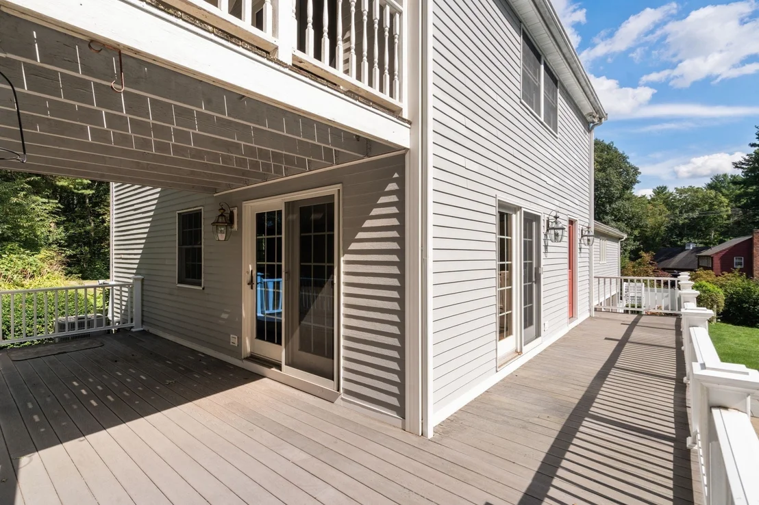 Photo of 681 High Street
