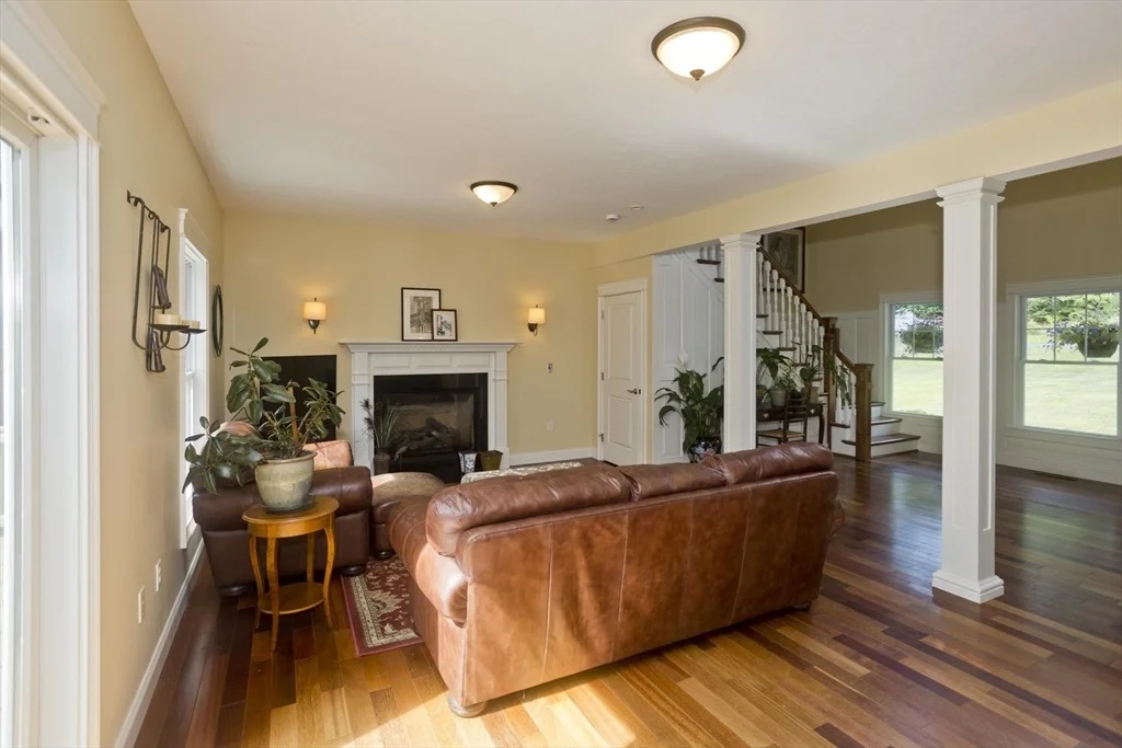 Photo of 25 Davis Rd