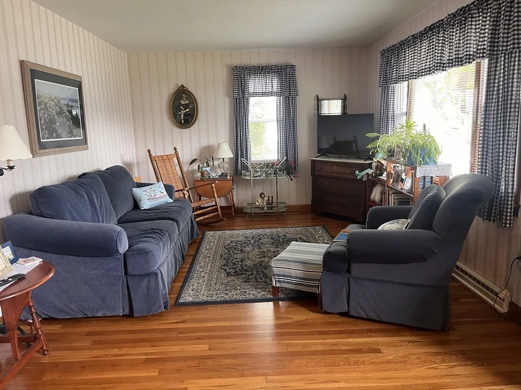 Photo of 12 Willow Tree Rd