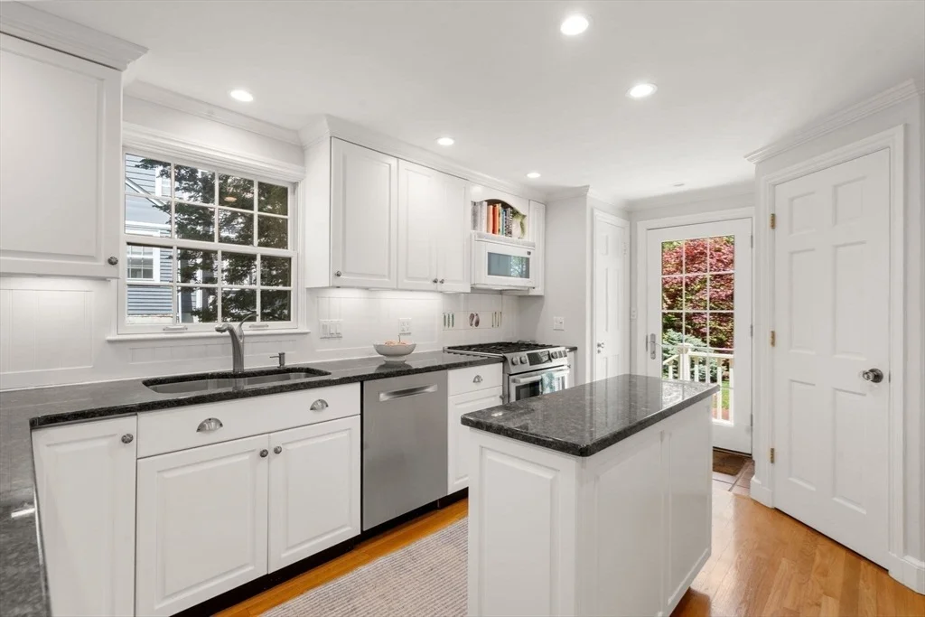 Photo of 14 Standish Rd