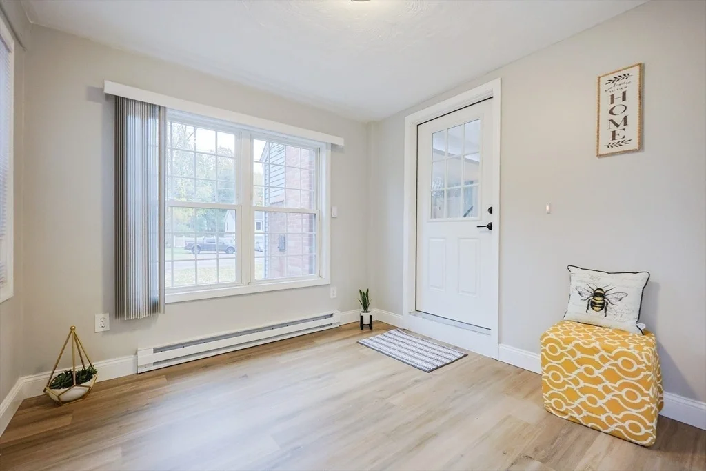 Photo of 66 Oak St