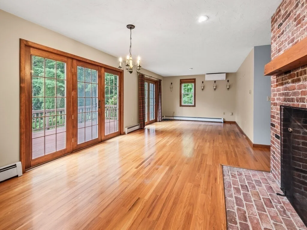 Photo of 22 Oak Cir