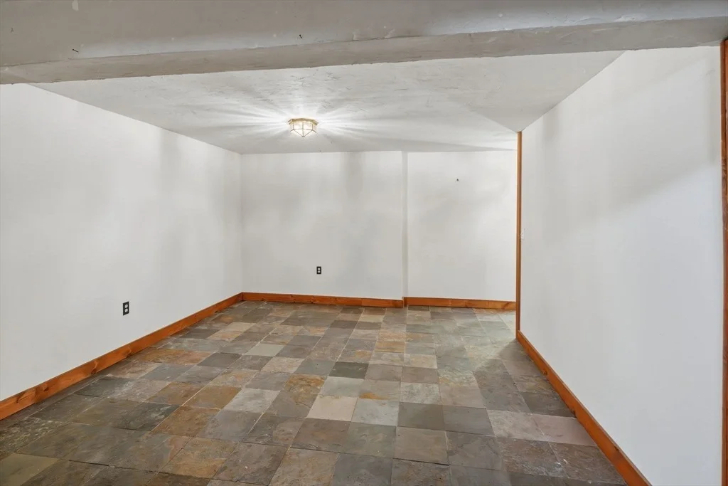 Photo of 24 Talbott Farm Dr
