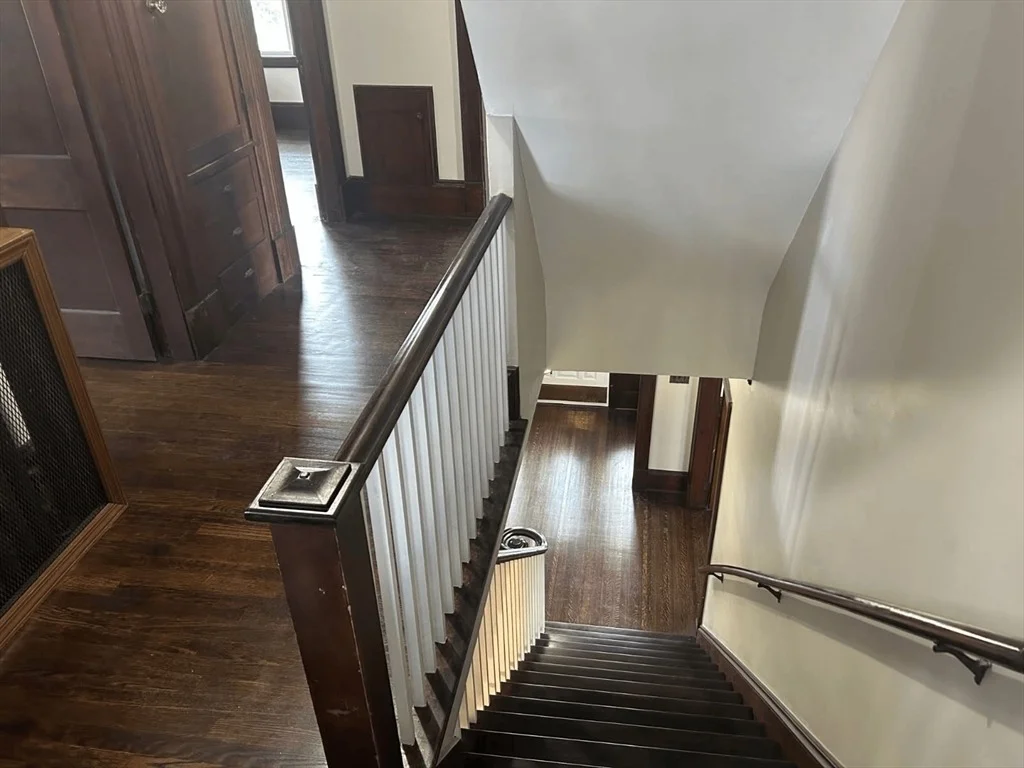 Photo of 122 Bellevue Ave