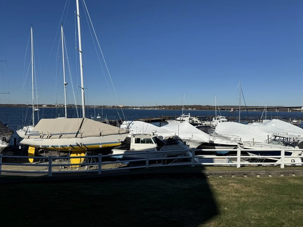Photo of Unit 5501 at 700 Shore Dr