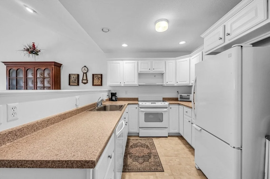 Photo of Unit 48 at 48 Pinecrest Dr