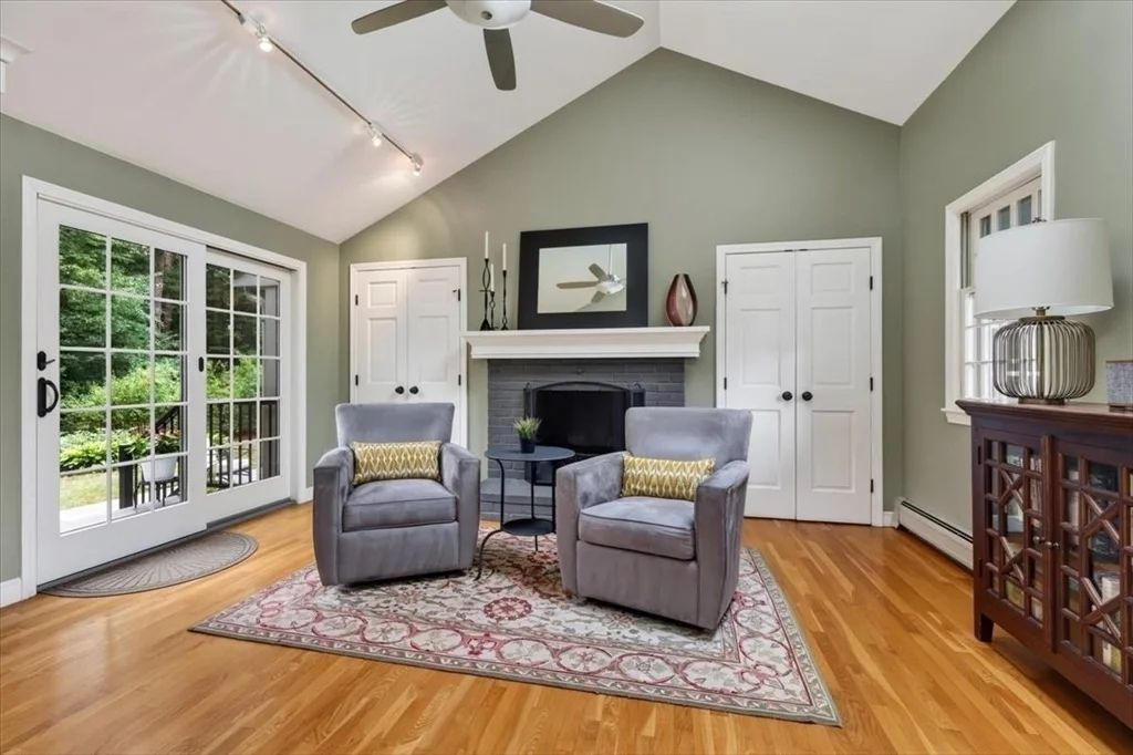 Photo of 18 Pine Grove Road