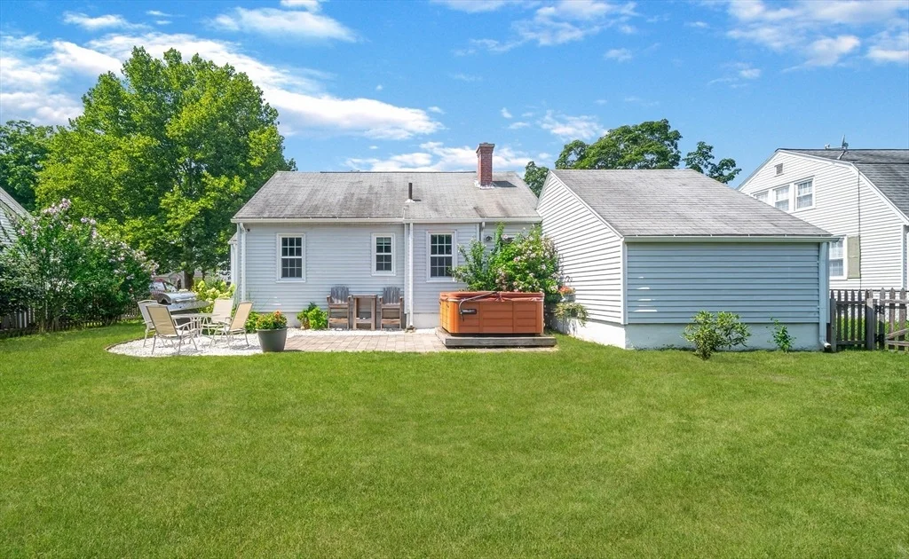 Photo of 55 Gillette Cir