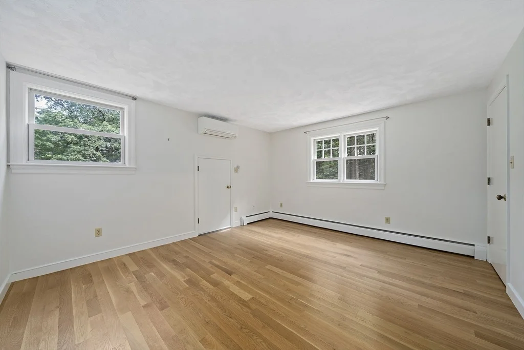 Photo of 10 Green Ln