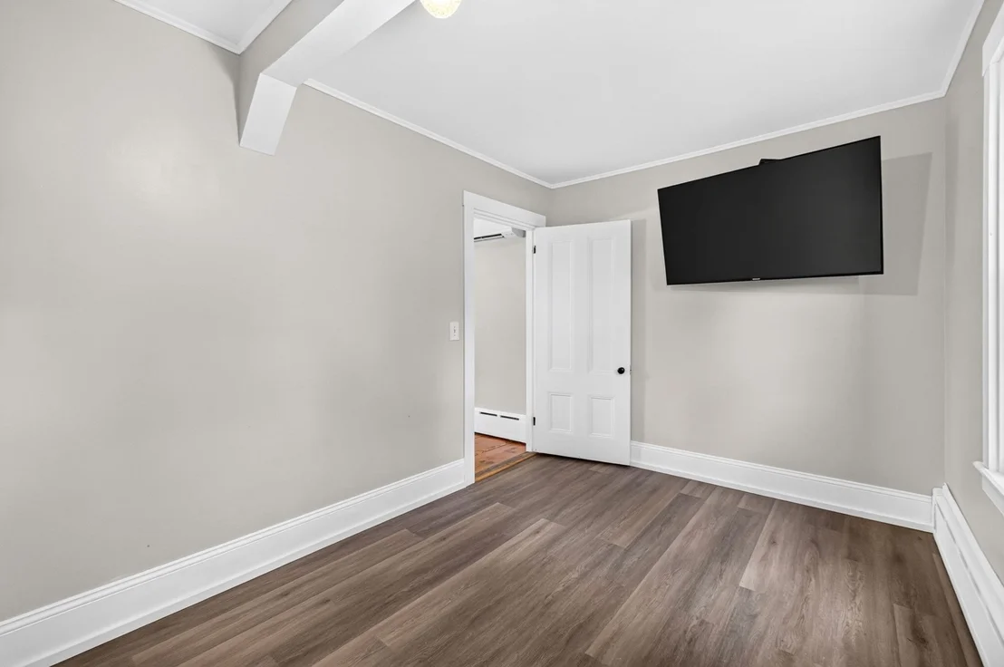 Photo of 87 River St