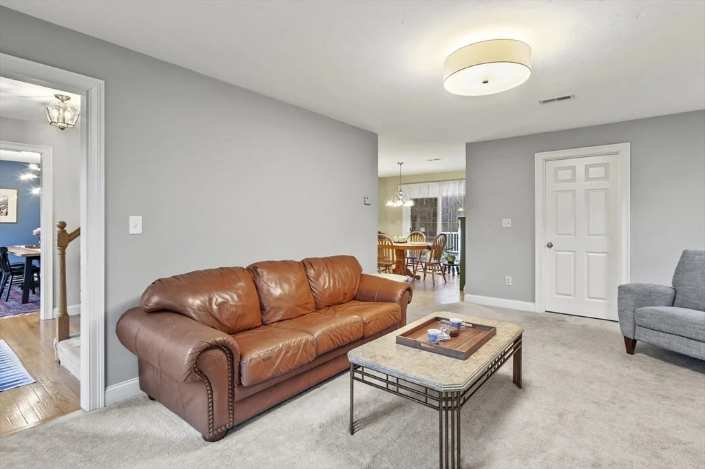 Photo of 7 Minuteman Lane