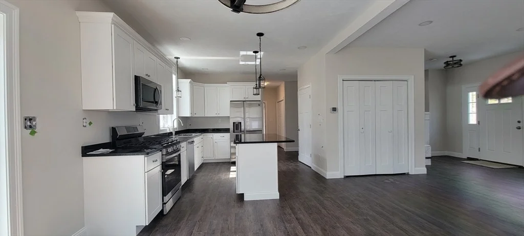 Photo of 10 Wisteria Ln