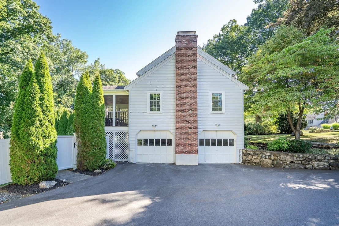 Photo of 8 Barry Dr