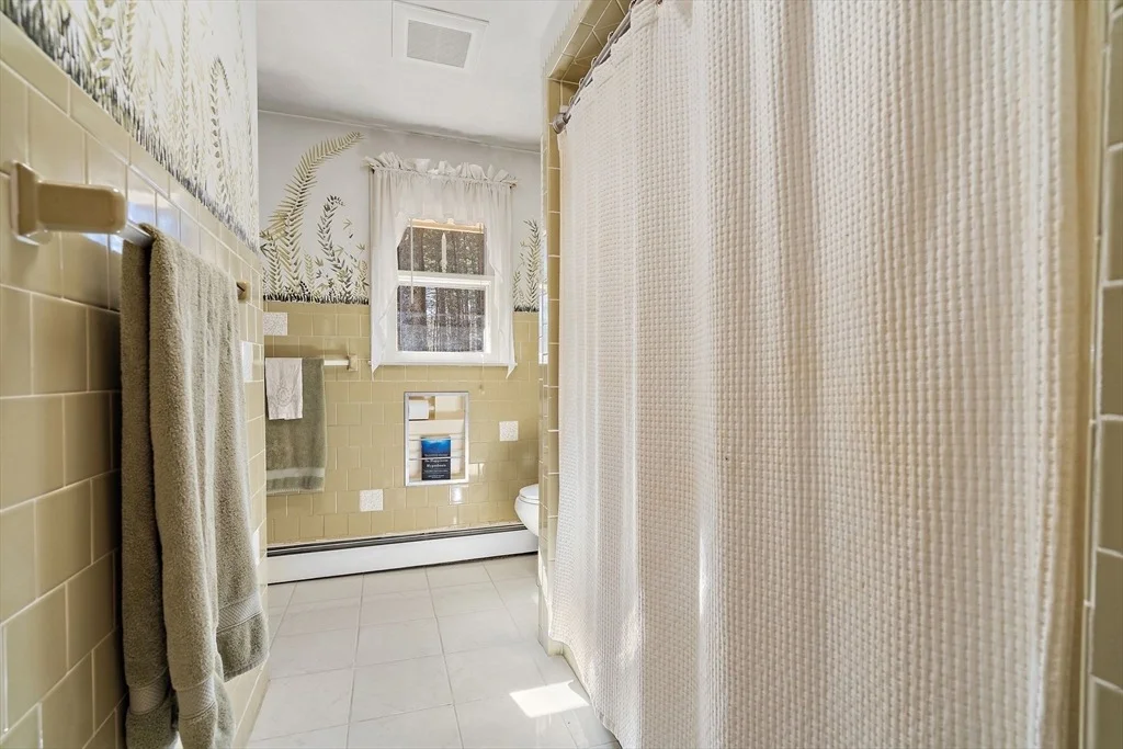 Photo of 352 Taylor Rd