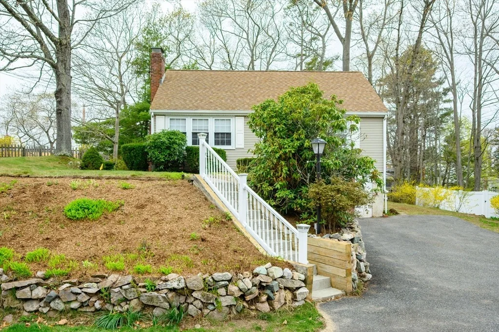 Photo of 113 Ledgewood Rd