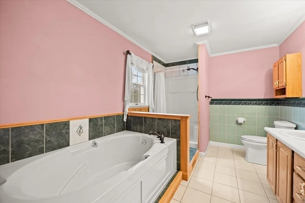Photo of 212 Scadding St