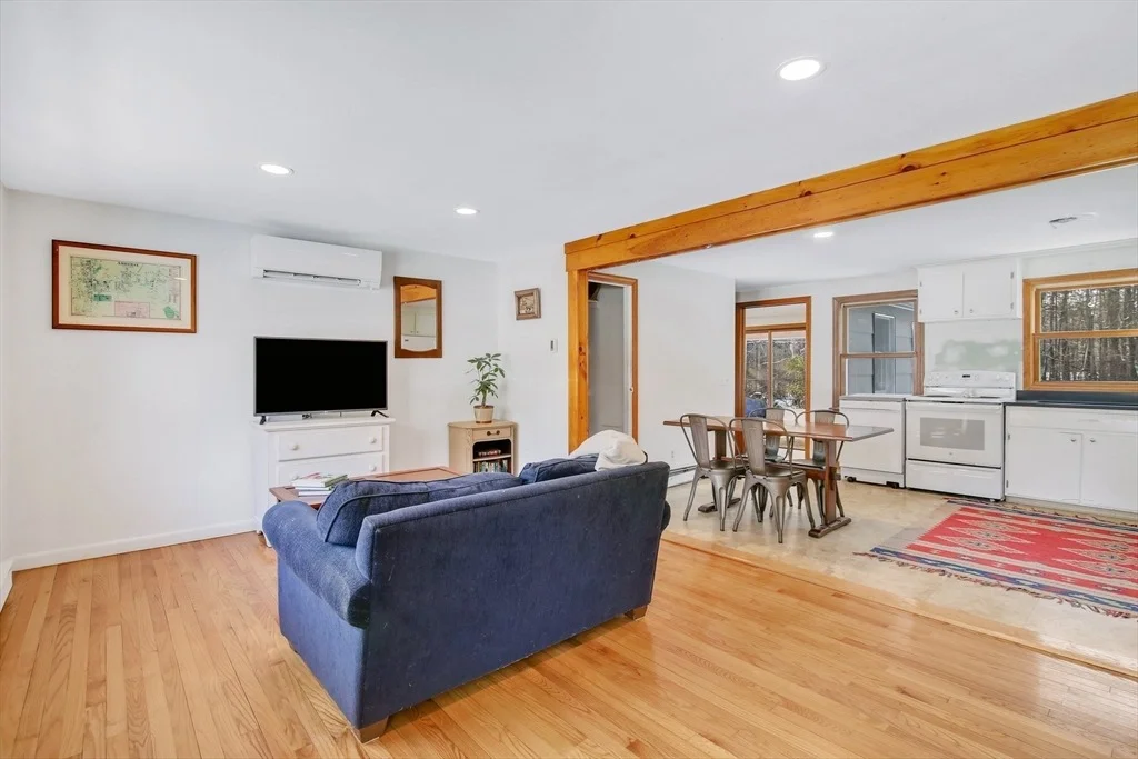 Photo of 155 Farmington Rd