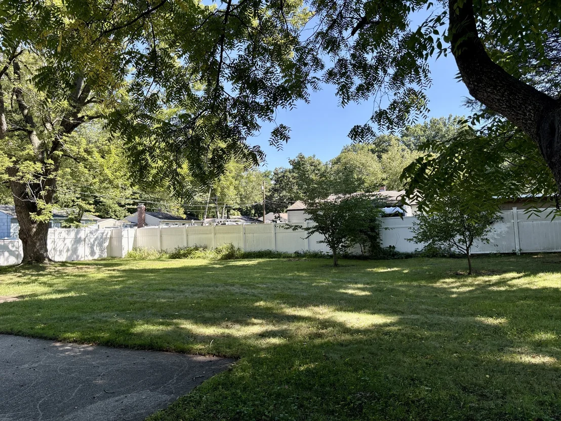 Photo of 85 Talmadge Dr