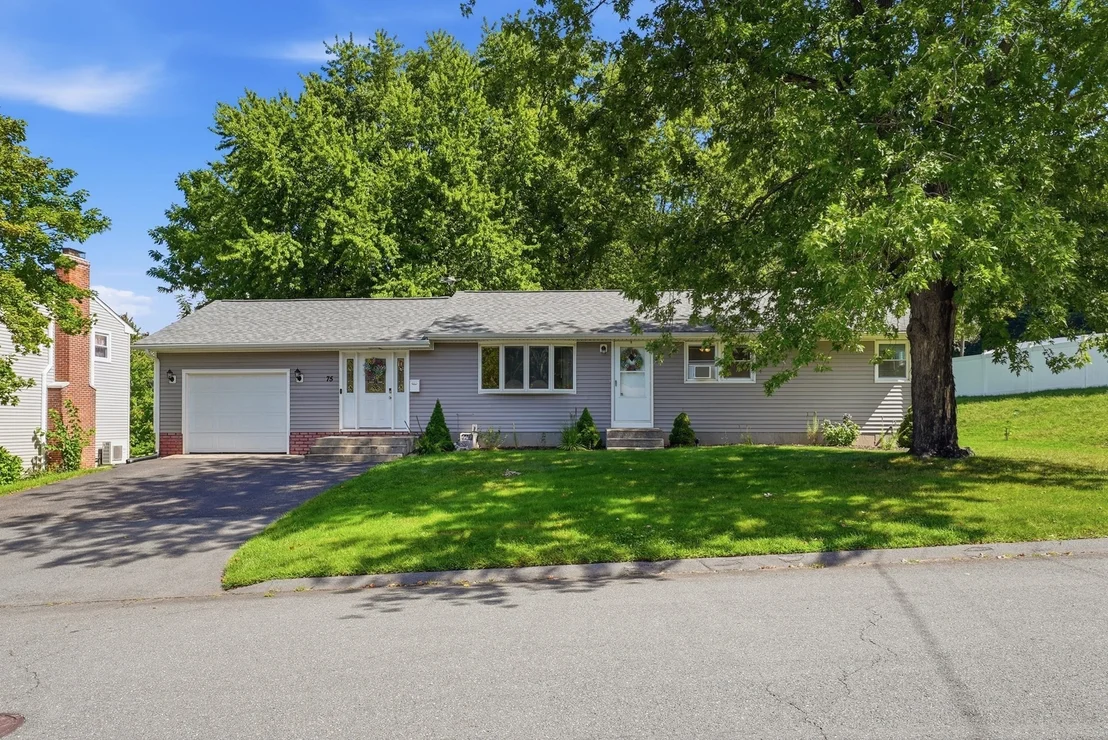 Photo of 75 Longwood Dr