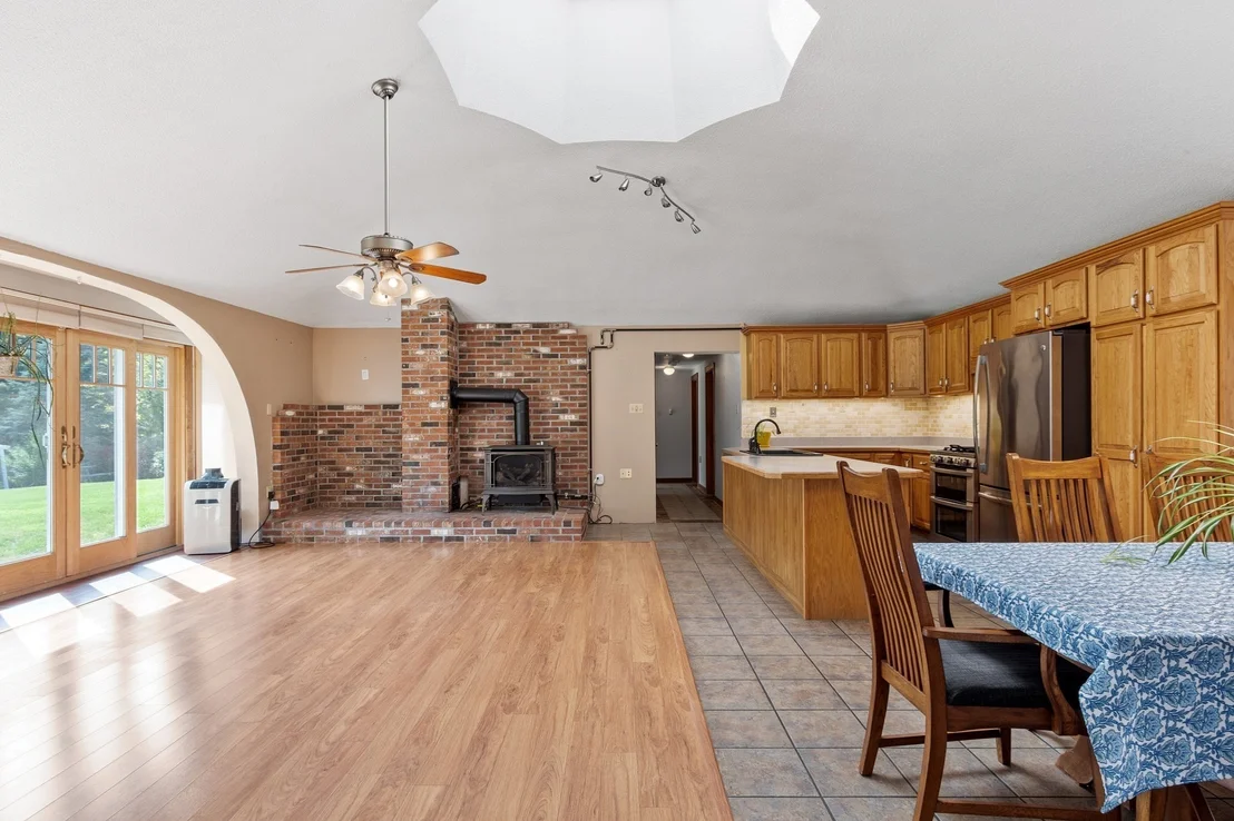 Photo of 137 Princeton Rd