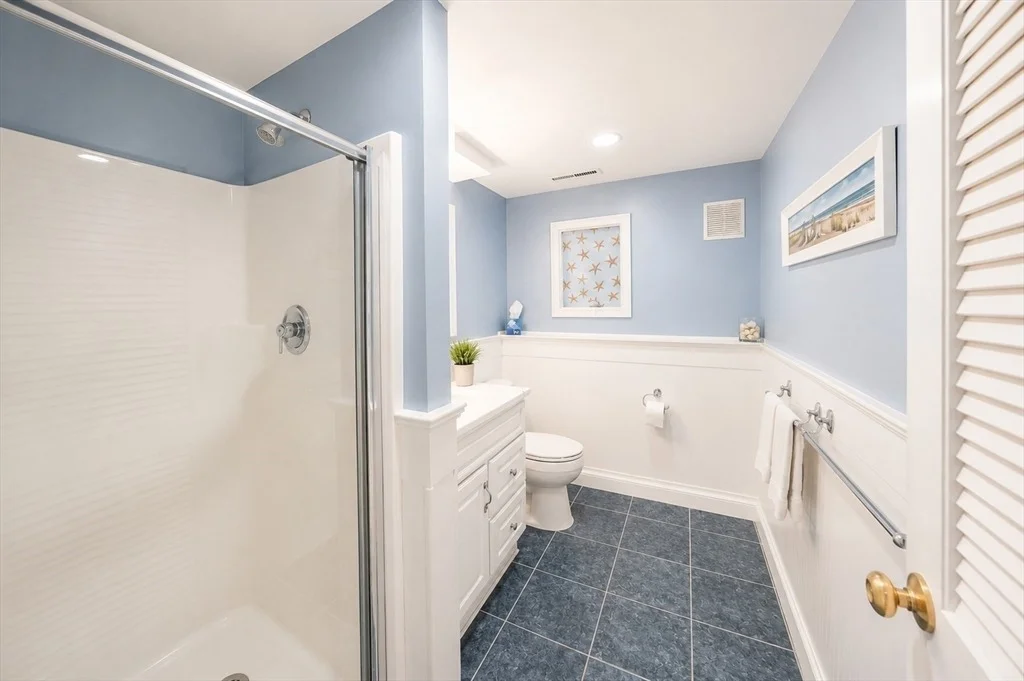 Photo of 33 Edgewood Rd