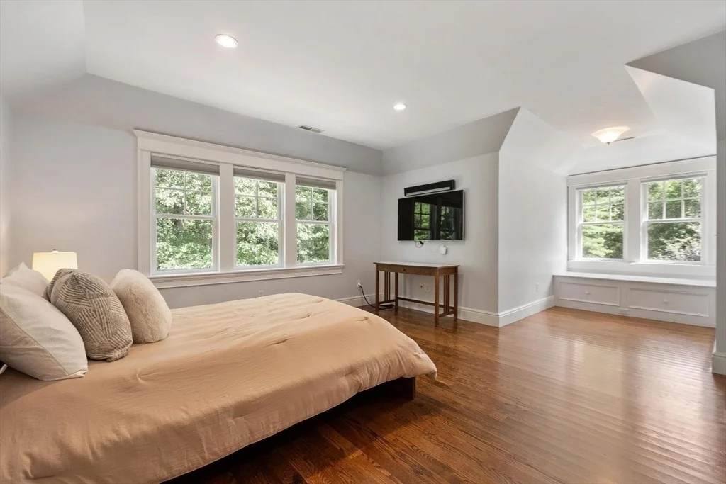 Photo of 64 Tanglewood Way