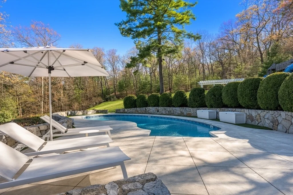 Photo of 44 Meadowbrook Road