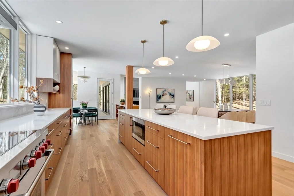 Photo of 363 College Rd