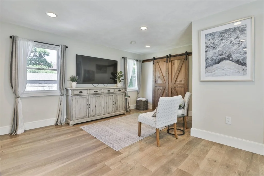 Photo of 16 Endicott St