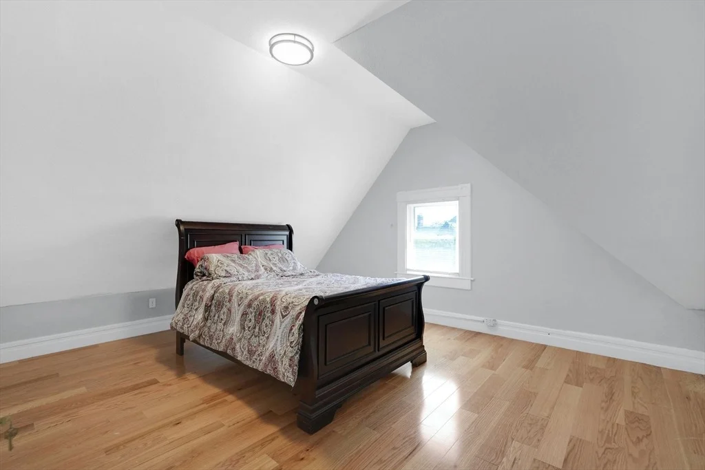 Photo of 288 Saint James Ave