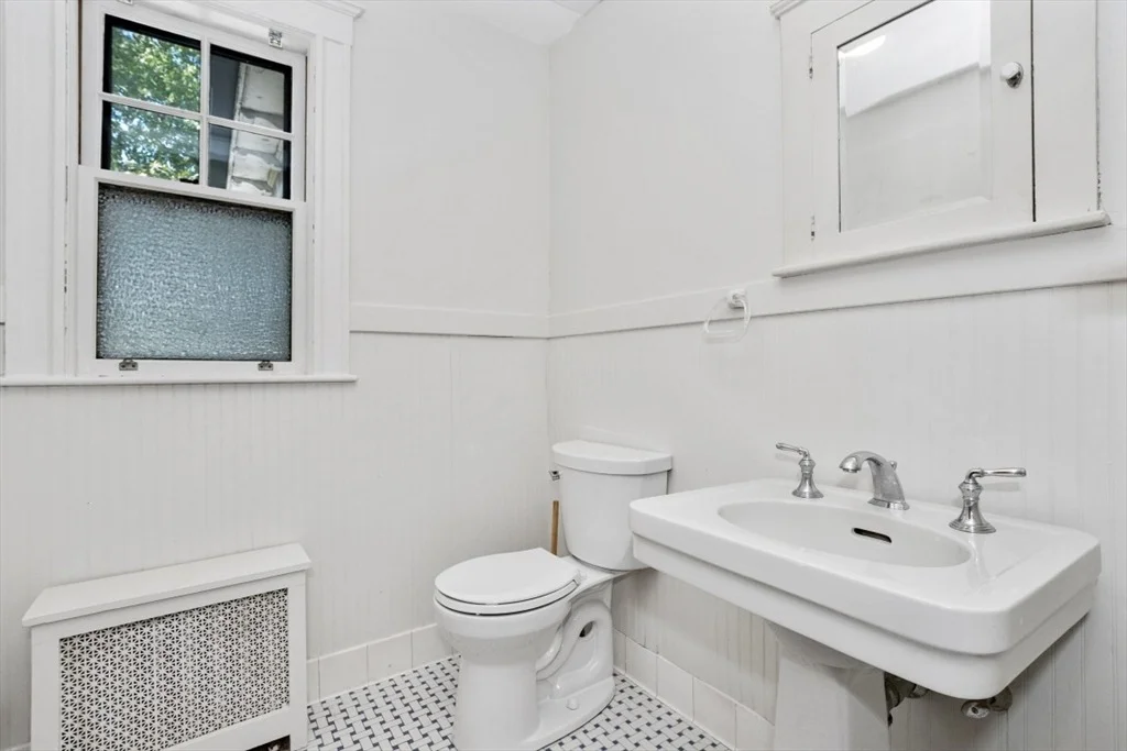 Photo of 75 Riverview Ave