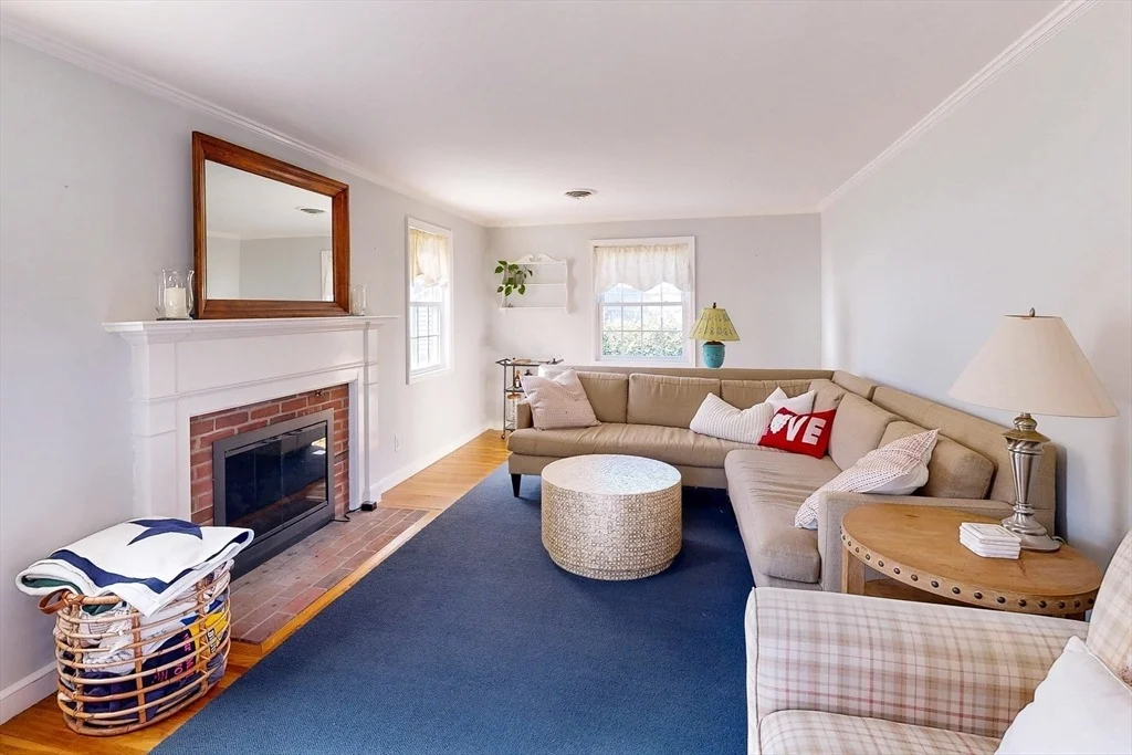 Photo of 8 Academy Ln