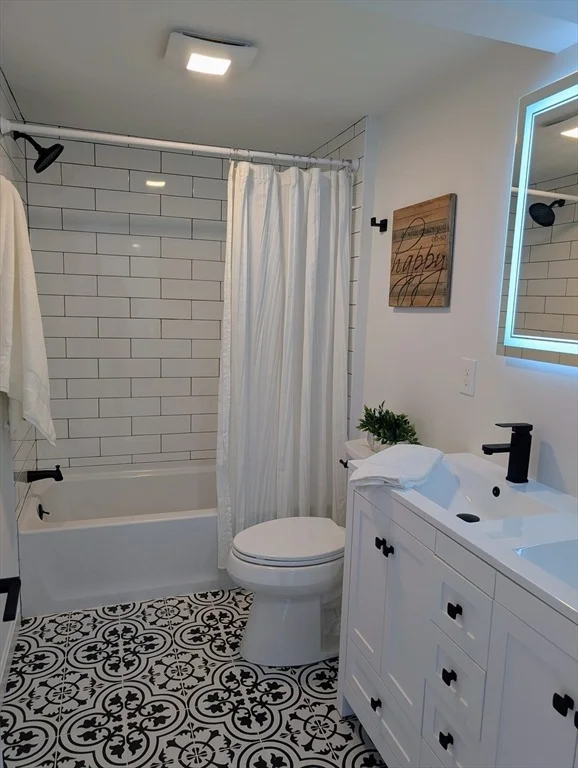 Photo of 52 Harrison Ave