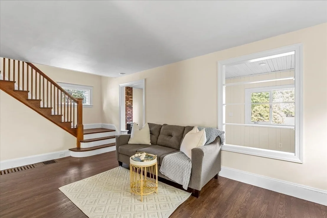 Photo of 18 Fales Road