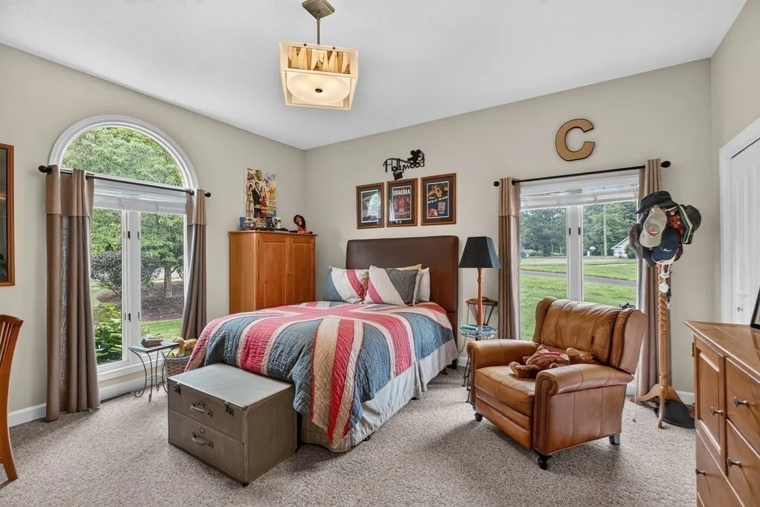 Photo of 196 High Meadow Dr