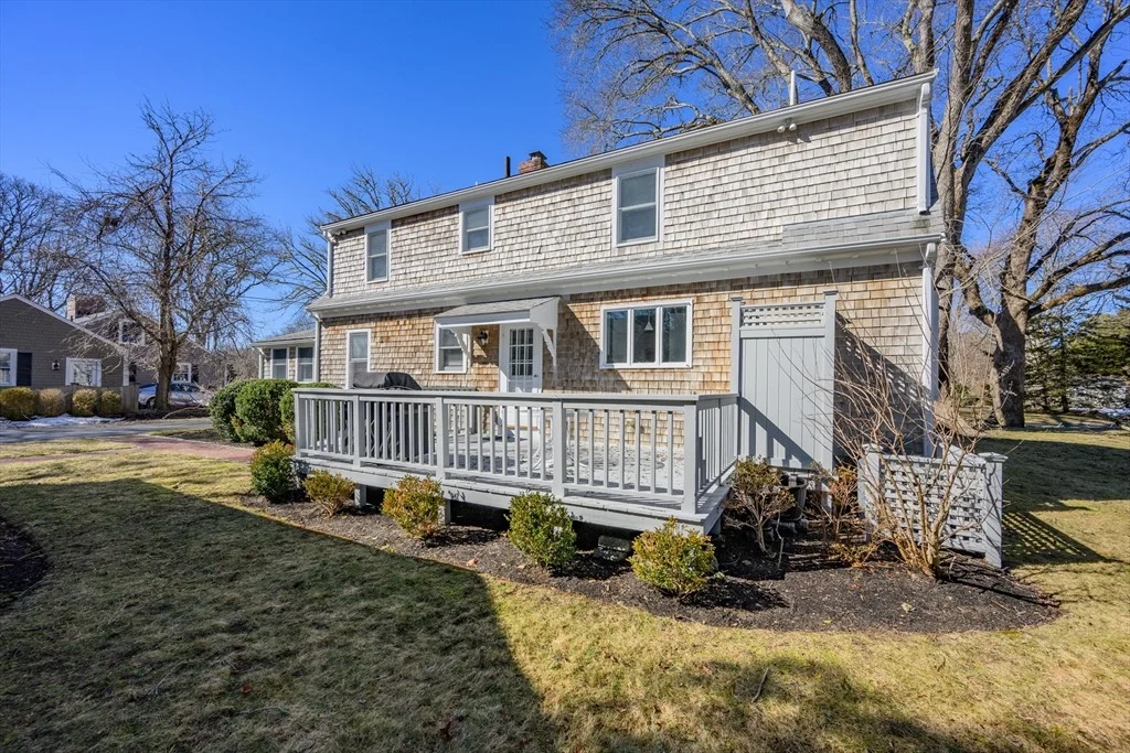 Photo of 122 Park Ave