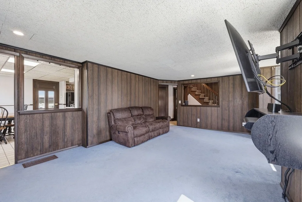 Photo of 585 Armory St