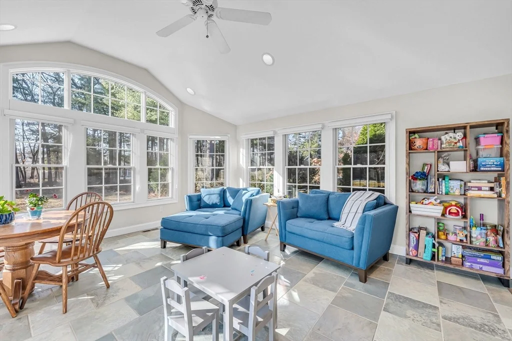 Photo of 171 Munger Hill Rd