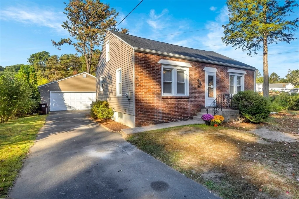 Photo of 194 Lockhouse Rd