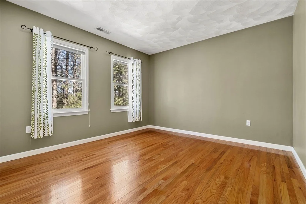 Photo of 18 Ravens Bluff