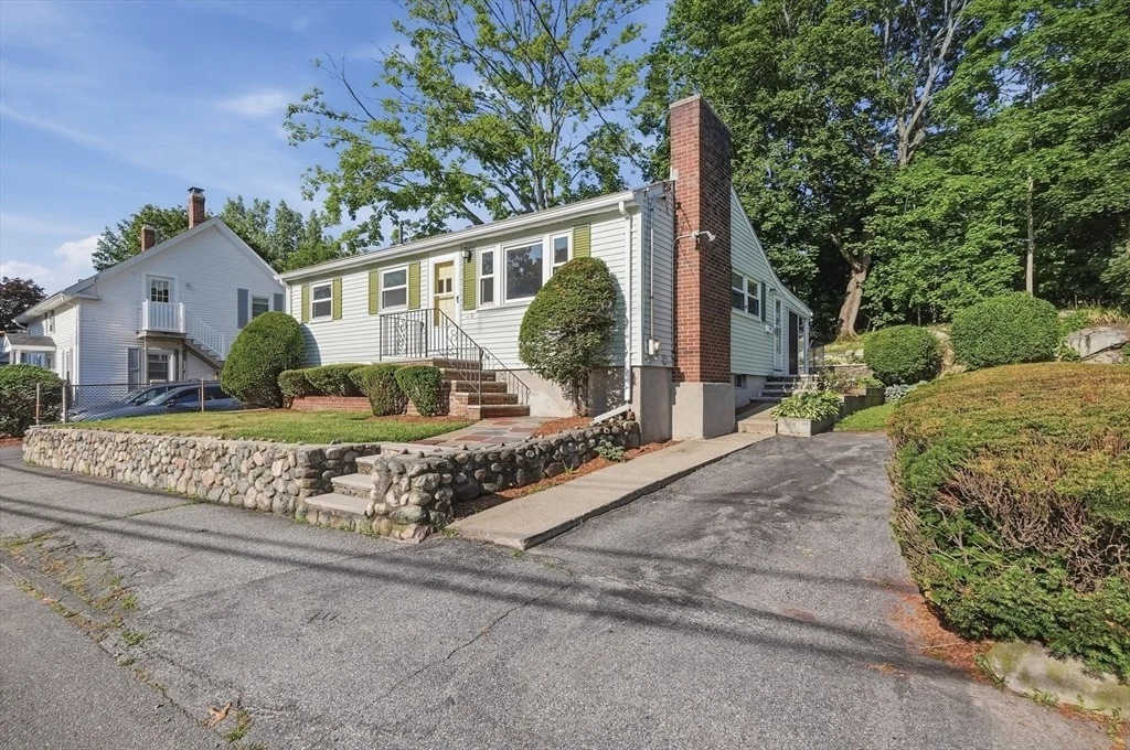 Photo of 31 Eastern Avenue