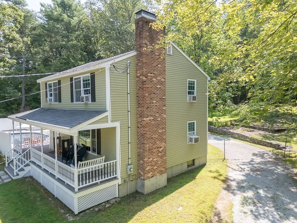 Photo of 21 Hyacinth Dr