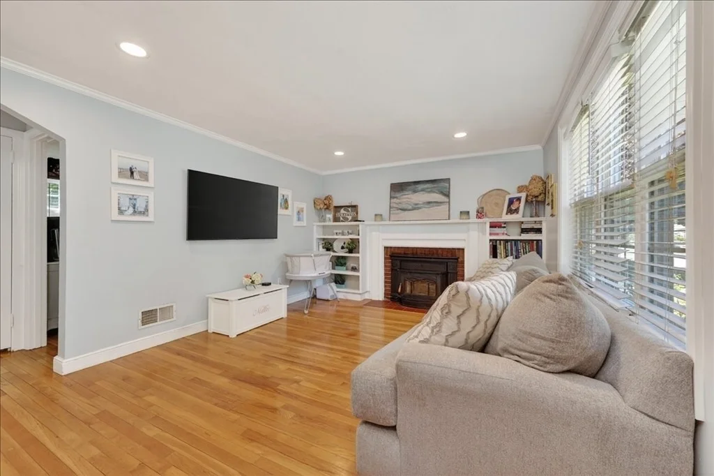 Photo of 52 Gerard Rd