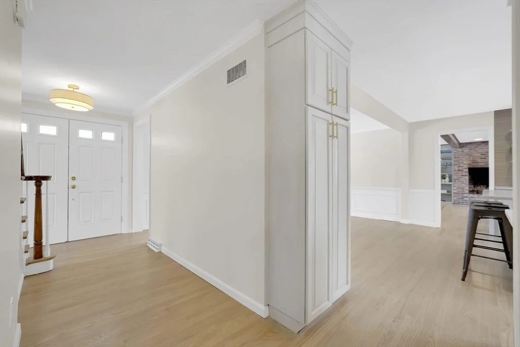 Photo of 59 Lawrence Dr