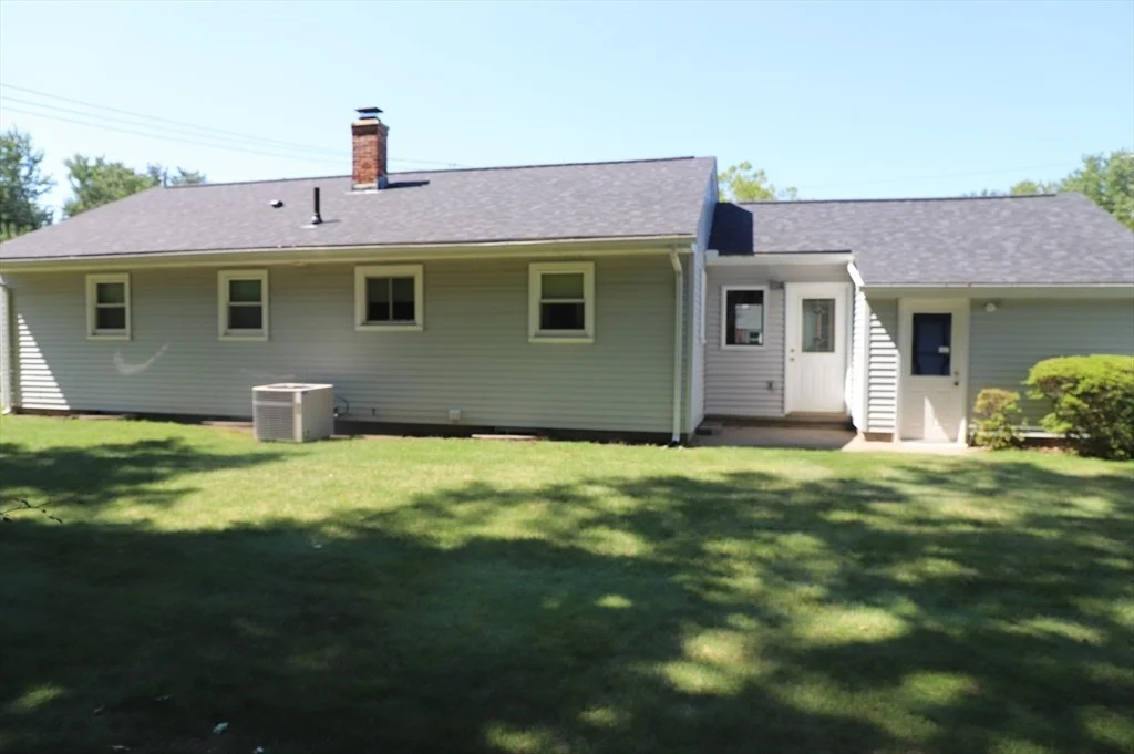 Photo of 25 Peer St.
