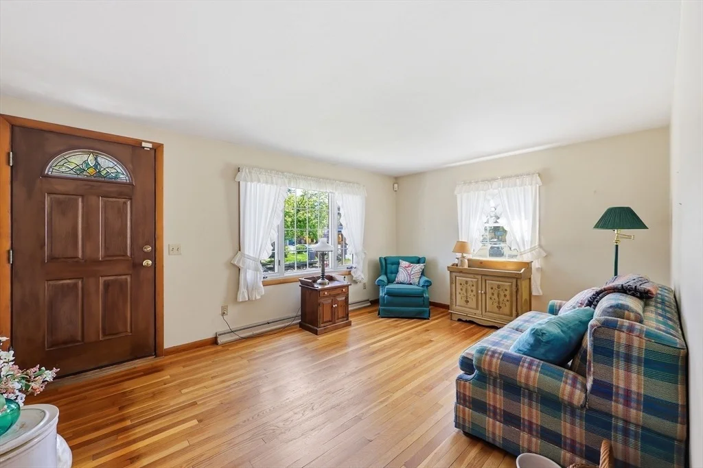 Photo of 240 Pasco Rd