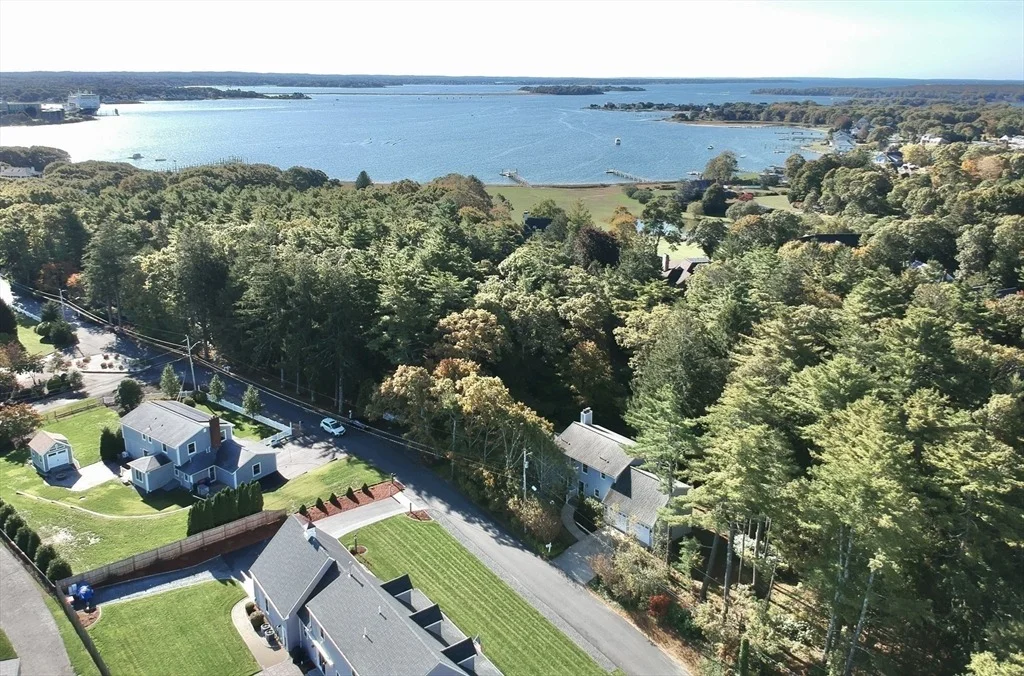 Photo of 1 Pine Tree Dr