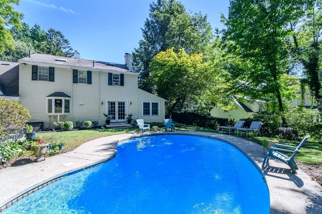 Photo of 54 Colburn Rd