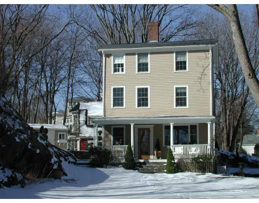 Photo of 8 Beacon Street